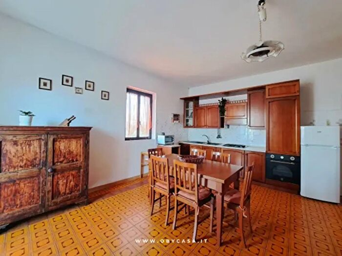 Appartamento trilocale in vendita in Vejano