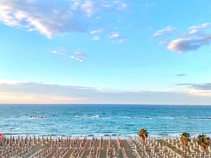 Appartamento trilocale in affitto in Viale della Riviera, Lungomare Strada Parco, Pescara