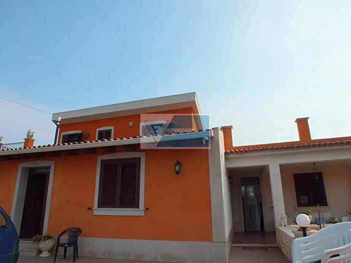 Casa in vendita in Avola
