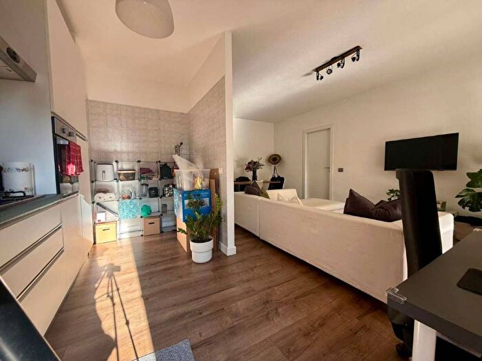 Appartamento bilocale in affitto in via Pagoda Bianca, Torrino, Roma