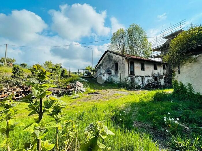 Casa quadrilocale in vendita in Via Marchesi della Rocca, Lanzo Torinese