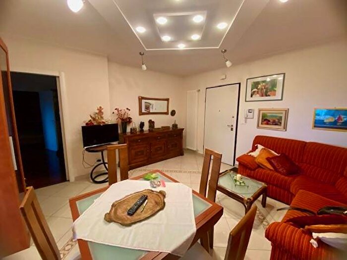 Appartamento trilocale in affitto in Via Lago di Bracciano, Santa Filomena, Montesilvano