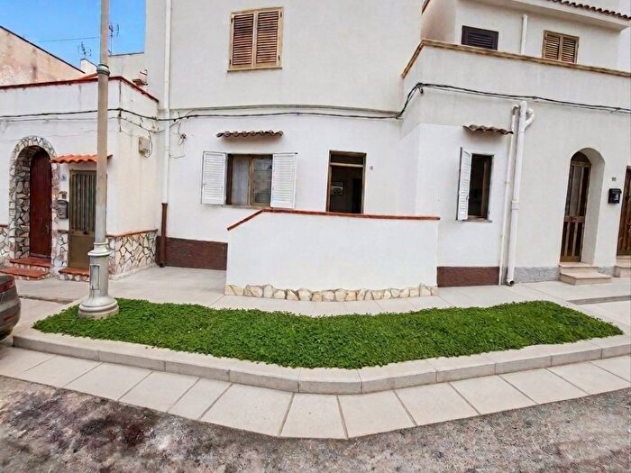 Appartamento con 5 locali in affitto in Piazza del Tirreno, Centro, Terrasini