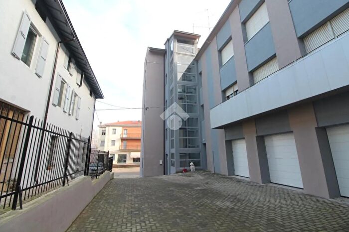 Appartamento bilocale in vendita in PZa Fanfulla, Traversetolo