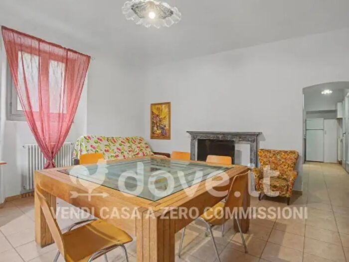 Appartamento bilocale in vendita in Via Francesco Monico, Cadegliano Viconago