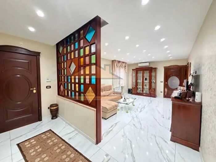 Appartamento trilocale in vendita in Via Colonne, Giugliano In Campania