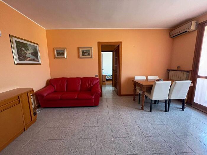 Appartamento trilocale in affitto in Piazza Alcide De Gasperi, Gerenzano