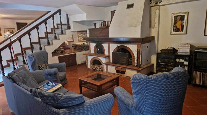 Casa con 5 locali in vendita in San Giuliano Terme