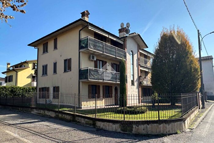 Appartamento trilocale in vendita in Via XI Febbraio, Bagnolo Cremasco