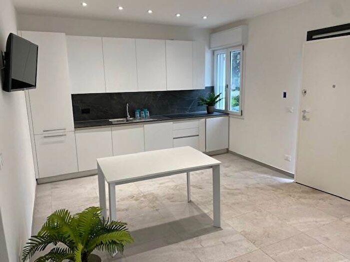 Casa trilocale in affitto in Viale Giosuè Carducci, Lido degli Estensi, Comacchio