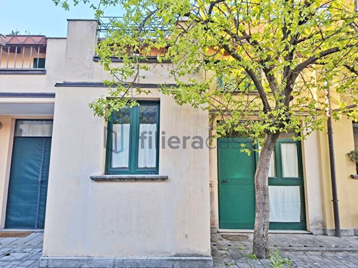 Appartamento bilocale in affitto in Via Carlo dAdda, Navigli Darsena, Milano