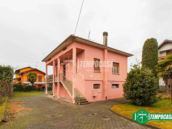 Casa trilocale in vendita in Via Santo Stefano, Bellinzago Novarese