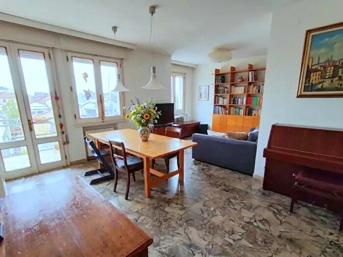 Appartamento quadrilocale in vendita in Via Palestro, Padova