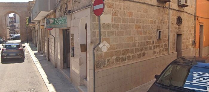 Casa trilocale in vendita in Via Regina Elena, Francavilla Fontana