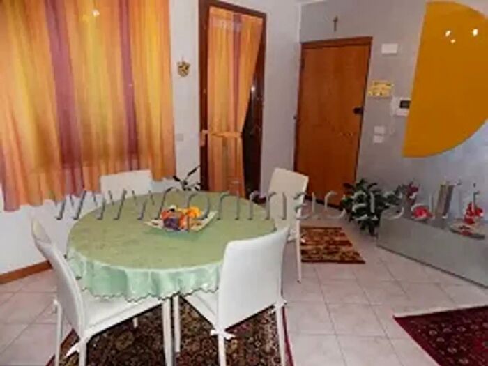 Appartamento trilocale in vendita in Via Valentini, Dolce