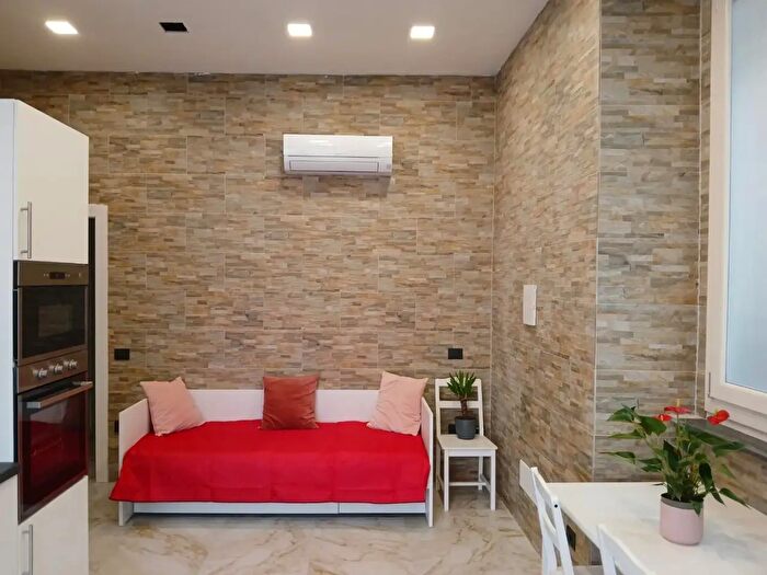 Appartamento bilocale in affitto in Carrara