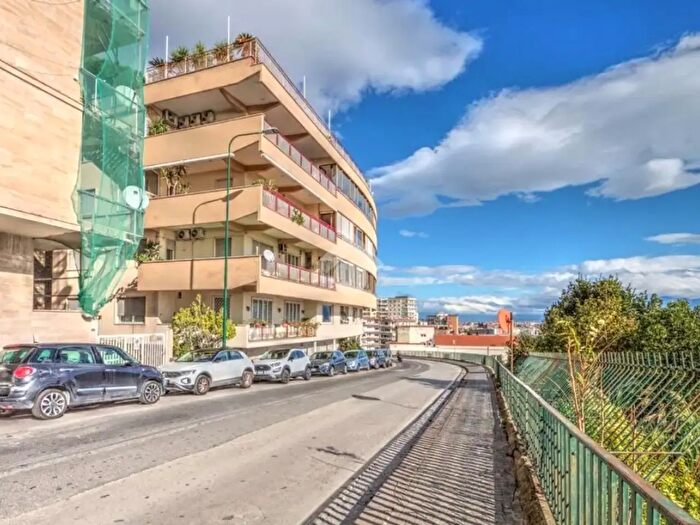 Appartamento bilocale in vendita in Via Petrarca, Napoli