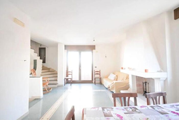 Casa con 6 locali in vendita in San Vito Dei Normanni