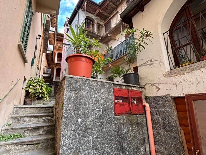 Appartamento trilocale in affitto in Via Pian di Sole, Centro, Premeno