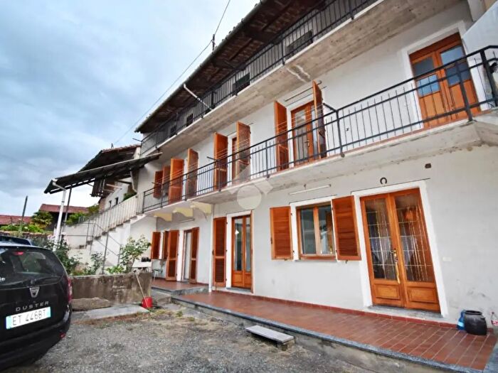 Casa con 5 locali in affitto in Via Rolla, Azeglio