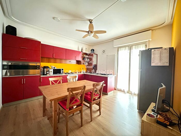 Appartamento con 6 locali in vendita in Via Fabio Filzi, Ragusa