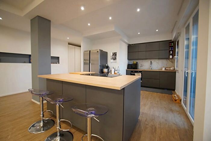 Appartamento quadrilocale in vendita in Via Circonvallazione, Venezia