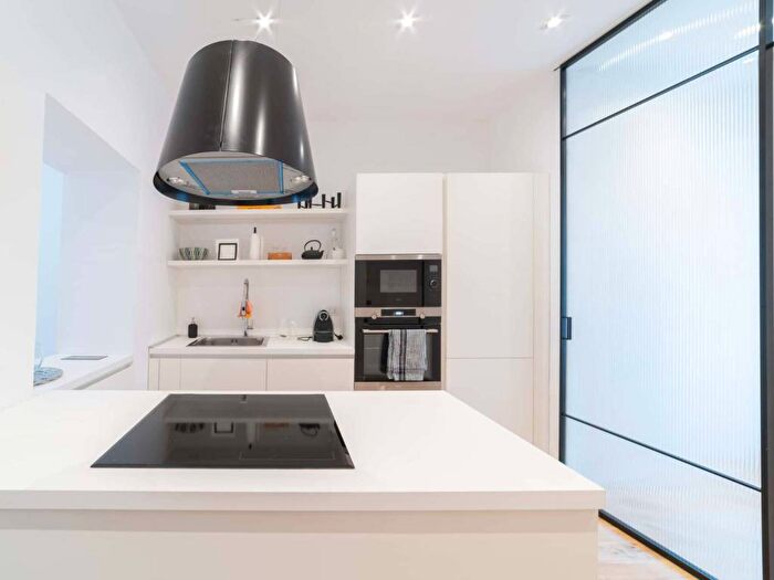 Appartamento bilocale in affitto in Via Luigi Canonica, Paolo Sarpi, Milano