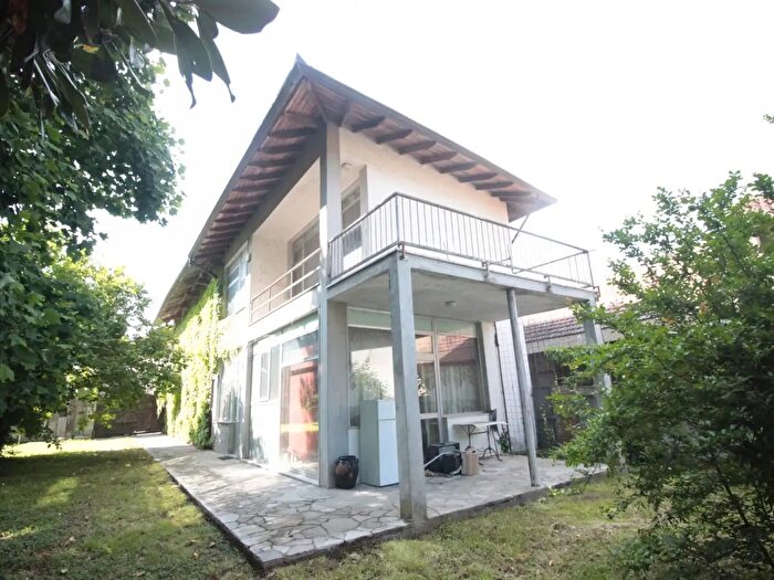 Casa con 8 locali in vendita in Via Roma, Balzola