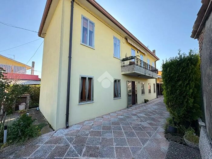 Casa quadrilocale in vendita in Via Bolzonari, Tribano