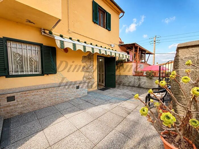 Casa bilocale in vendita in Via di Castelvecchio, Rosignano Marittimo