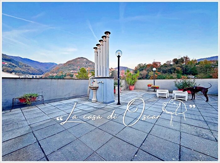 Appartamento con 6 locali in vendita in Via di Creto, Genova