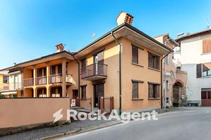 Case in Vendita e in Affitto - 3