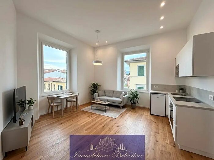 Appartamento trilocale in vendita in Via Fratelli Bandiera, Firenze