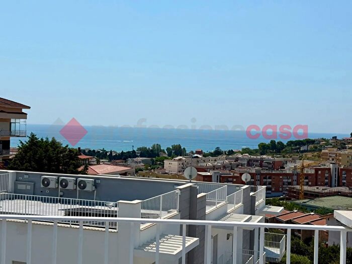 Casa trilocale in vendita in Via Cuostile, Gaeta