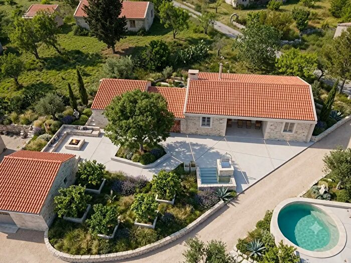 Casa con 6 locali in vendita in Provinciale, Ragusa