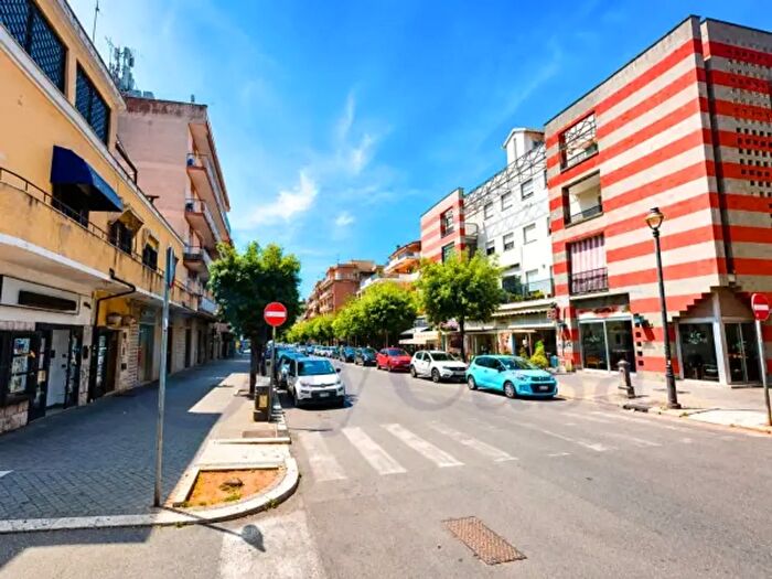 Appartamento trilocale in affitto in Viale Italia, Ladispoli