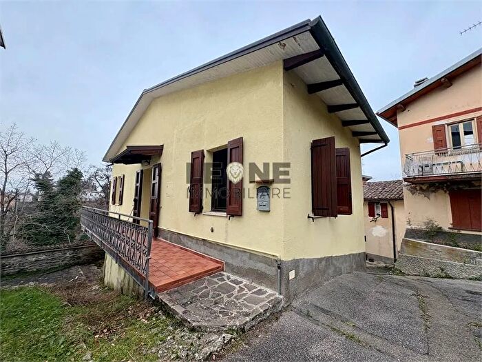 Casa con 5 locali in vendita in Guiglia