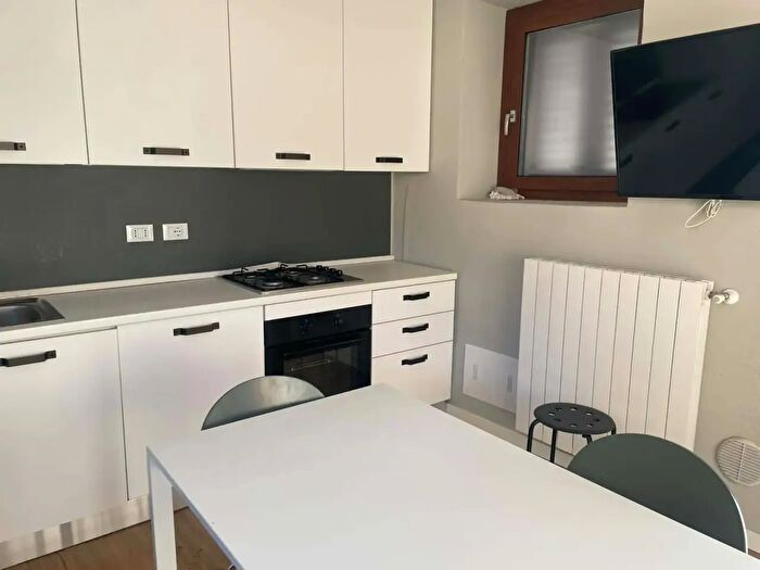 Appartamento monolocale in affitto in Via Roma, Alzano Lombardo