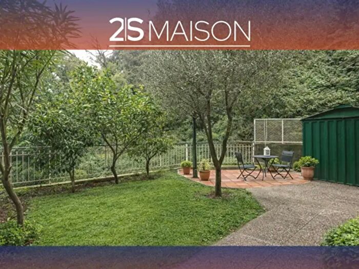 Appartamento con 5 locali in vendita in Viale Michelangelo Buonarroti, Genova