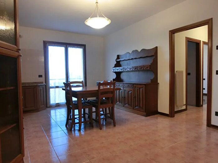 Appartamento quadrilocale in vendita in Viale della Rimembranza, Salzano