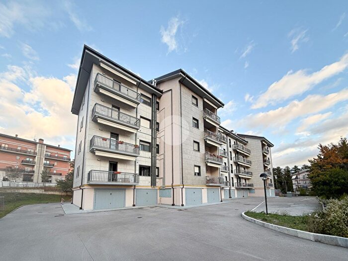 Appartamento trilocale in vendita in Via Giovanni di Vincenzo, LAquila