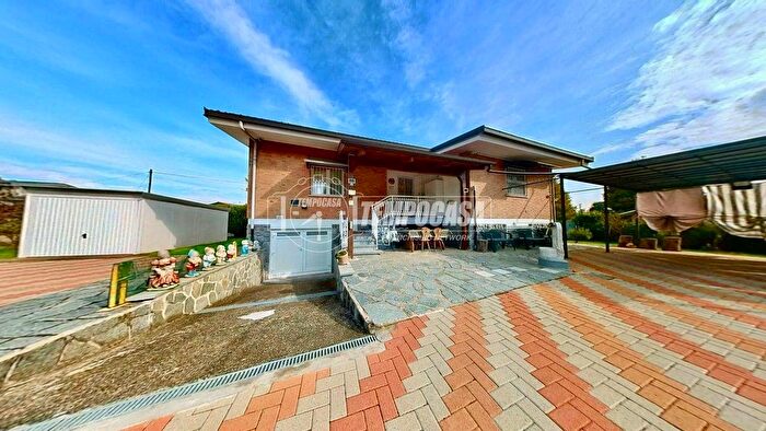 Casa quadrilocale in vendita in Via IV Novembre Colombè, Robassomero