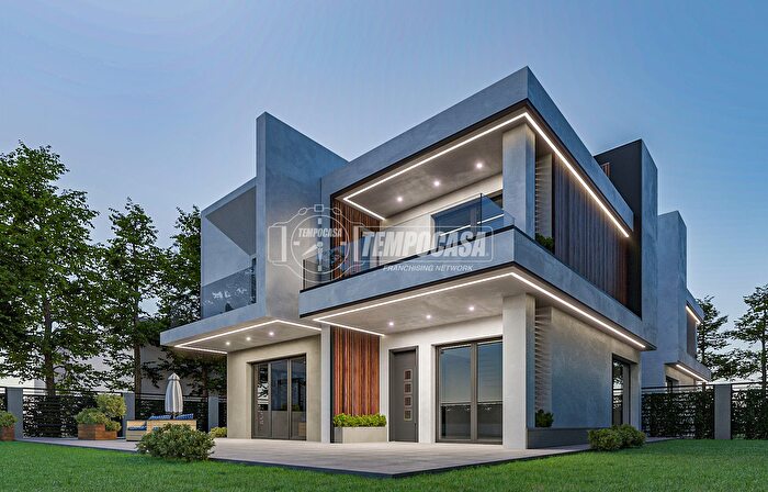 Casa con 5 locali in vendita in Strada Casalunga, Parma