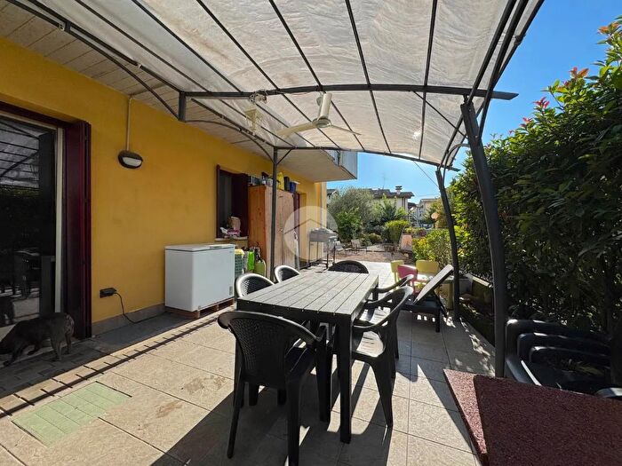 Appartamento trilocale in vendita in Via Cavour, Castel DAzzano