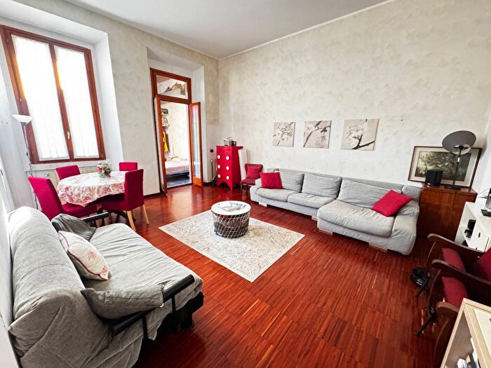 Appartamento quadrilocale in affitto in Via Tortona, Solari, Milano