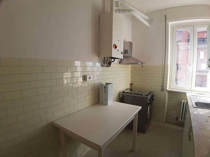 Appartamento quadrilocale in affitto in Via Jacopone da Todi, Semicentro Stazione, Perugia