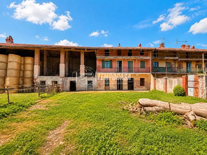 Casa con 5 locali in vendita in Cascina Bigoglio, Candia Canavese