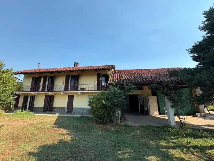 Casa con 6 locali in vendita in Regione Bauleri, Pinerolo