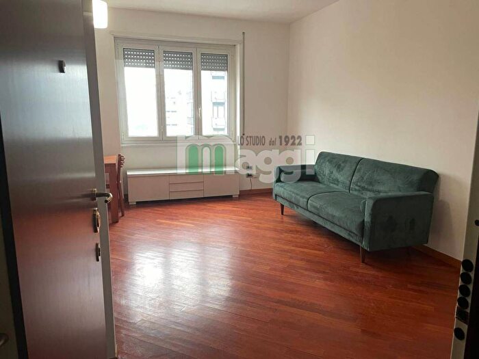 Appartamento trilocale in affitto in Via Melchiorre Gioia, Maggiolina, Milano
