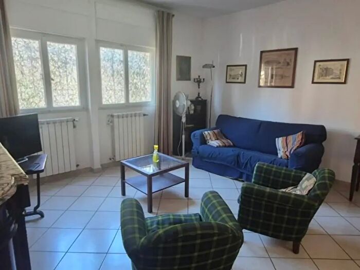 Appartamento con 6 locali in vendita in Viareggio